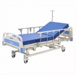 Elektrinė medicininė lova su čiužiniu, reguliuojamas auk&scaron;tis, atlo&scaron;as ir kojos, 127mm ratukai, 250kg apkrova, skirta ligoninės ir namų priežiūrai