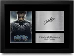 Plakatas Hwc Trading Fr A4 Chadwick Boseman Juodas Panther - įrėmintas A4 formato atspausdintas paveikslas su para&scaron;u, dovana kino memorabilia gerbėjams - įrėmintas A4