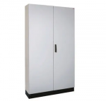 Eti Polam 001325504 Atskirai pastatomas metalinis korpusas su montavimo plok&scaron;te IP55 I klasė RAL7035 (1050x1850x300) su 100mm cokoliu HXS300 4-12 PH1V1 001325504
