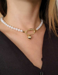 Handmade Rankų darbo klasikinis kaklo vėrinys su tikru gėlavandeniu perlu &ndash; 18 k auksu dengtu pakabuku, supakuotas į dovanų dėžutę