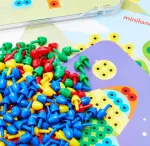 Miniland 50.31804 lagaminas su kai&scaron;čiais 240, įvairiaspalvis