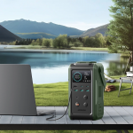 Powerbank Joyroom JR-PBF10 75000mAh 100W 3x USB-C 3x USB-A su sulankstomu žibintuvėliu ir rankena &ndash; žalia