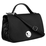 Eleganti&scaron;ka moteri&scaron;ka &bdquo;David Jones&ldquo; juoda crossbody rankinė su dygsniuotais &scaron;onais