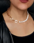 Handmade Tikrų baltųjų gėlavandenių perlų choker'is su paauksuota grandinėle &ndash; modernus rankų darbo kaklo papuo&scaron;alas