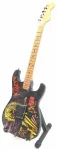 Indominiguitars Guitar Heroes serijos kolekcinė mini gitara, raudonmedžio, 1:4