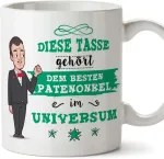 Mugffins puodelis krik&scaron;tatėviui su voki&scaron;ku tekstu "bester Patenonkel im Universe" (geriausias krik&scaron;tatėvis visatoje). Gražus ir juokingas kavos puodelis kaip dovana krik&scaron;tatėviui, keraminis, 350 ml