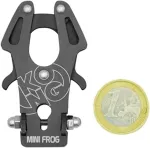 Kong. Mini Frog. Originalus mažas karabinas su automatiniu užraktu. Lengvas karabinas. Idealus pavadėliui, kamerai, įrankių laikikliui. Pagaminta Italijoje. Svoris 20 g