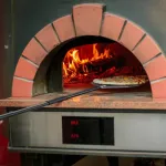 Perforuotas picos kastuvas pagamintas i&scaron; kieto anoduoto aliuminio, 30 cm / 12 colių picos mentė su ilga nuimama rankena, 112 cm bendro ilgio metalinis duonos kastuvas picos serveris picų kepimui