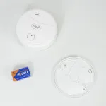 Dūmų jutiklis PNI A024 su &bdquo;Wi-Fi&ldquo;, valdymas per &bdquo;Tuya Smart&ldquo; programėlę, maitinimas 9V baterija, 85dB, garsinis ir vaizdinis signalas, tylusis aliarmas
