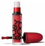 MAC Powder Kiss Matte Liquid Lipstick Ruby Boo Raudona, 5 ml