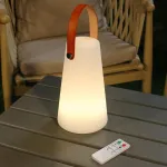Lauko lempa &scaron;iltai balta 8 spalvų led stalinė lempa su baterija, tinkanti visiems sezonams, belaidė stalinė lempa su nuotolinio valdymo pulteliu, reguliuojamo ry&scaron;kumo, atspari vandeniui ip44, ideali dekoracija namų sodui vie&scaron;bučio stalui prie lovos ( ...