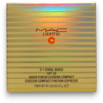 MAC Lightful C+ kompakti&scaron;kas makiažo pagrindas &bdquo;Light Plus Rose&ldquo; SPF 50, 12 g