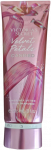 Parfumuotas kūno losjonas Victoria&rsquo;s Secret Velvet Petals Candied, 236 ml