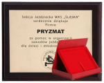 Plastikinis padas su graviruotu laminatu ir dėklas