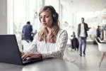 Ausinės Lenovo Epos ADAPT 361 &bdquo;Bluetooth&ldquo; laisvų rankų įranga &ndash; USB-C &ndash; su USB adapteriu &ndash; rū&scaron;iavimas &ndash; optimizuota &bdquo;MS Teams&ldquo;, &bdquo;Google Meet m.fl.&ldquo;