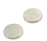 N42 neodimio magnetas menui, amatams, modelių gamybai, "pasidaryk pats", pomėgiams - 25 mm skersmens x 3 mm storio - 5,5kg trauka - 2 vnt.