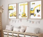Plakatas Ag.art deco 3 vaikų kambario plakatų rinkinys | 3 dalys A3 30 x 40 cm | Geltonas kranas Ekskavatorius Vežimėlis Betono mai&scaron;yklė Statybvietė | Paveikslėlių rinkinys mergaitėms ir berniukams | Be rėmo