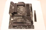 I&scaron;parduodama. MSI MAG B760 TOMAHAWK WIFI MSI REFURBISHED BE ORIGINALIOS PAKUOTĖS AND MANUAL