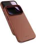 &bdquo;Epico Leather Pro Mag+&ldquo; dėklas, skirtas &bdquo;iPhone 17 Pro Max&ldquo;, suderinamas su &bdquo;Qi2&ldquo; ir &bdquo;MagSafe&ldquo;, rudas