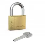 Gerda Brass Plus Kmkn S50 &ndash; Masyvi žalvarinė spyna su 3 raktais