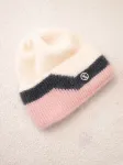 Moteri&scaron;ka beanie kepurė su dekoru, smėlio ir pudrinės spalvos