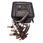Mirtop Žalvarinis sekstantas odinėje dėžutėje &ndash; jūrinė dekoro dovana