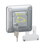 Legrand 077898 SOLIROC ki&scaron;tukinis lizdas 2P+Z greenup su atvartu, rakinamas raktu IP55/k10 077898