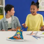 Ravensburger 3d dėlionė 11543 - Naruto sportbatis - prakti&scaron;kas ra&scaron;iklių laikiklis - stalo organizatorius dideliems ir mažiems japoni&scaron;kos manga serijos gerbėjams nuo 8 metų