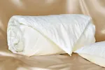 Universali antklodė su natūralaus Mulberry &scaron;ilko užpildu, 200x220 cm (2kg)
