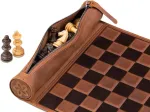 Melia Games B-ware &scaron;achmatai kelionėms &ndash; kelioniniai &scaron;achmatai, pagaminti i&scaron; auk&scaron;čiausios kokybės vintažinės natūralios odos su rankų darbo medinėmis &scaron;achmatų figūromis &ndash; vizualiniai defektai
