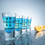 &bdquo;Thumbs Up Mad Monkey&ldquo; &ndash; taurės su alkoholio formule (4 vnt. rinkinys)