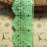 Little Lane Lace 9 cm pločio europieti&scaron;ko stiliaus elastinės nėrinių juostos siuvinėjimo audinys užuolaidoms, staltiesėms, drabužiams, nuotakos drabužiams, aksesuarams (2 vnt. pakuotėje) (žolės žalumo)