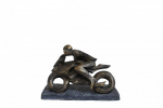 Italfama Statulėlė vaizduojanti posūkis su motociklu. I&scaron;matavimai: 25x10x16cm.