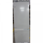 I&Scaron;PARDAVIMAS. Midea MDRE554FGD01D Refrigerator, D, Built-in, Combi, Height 195,3 cm, Fridge net 293L, Freezer net 105L, White | I&Scaron;PARDAVIMAS. Midea PAŽEISTA PAKUOTĖ, DENT SIDE CORNER, BENT GRILLES ON THE BACK | MDRE554FGD01DSO
