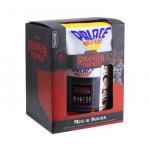 Stranger Things puodelis ir kojinės dovanų rinkinys