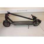 SALE OUT. Xiaomi Mi Electric Scooter Pro 2 (Black) | Xiaomi Mi Electric Scooter Pro 2 | 600 W | 25 km/h | 3 month(s) | Black | USED, SCRATCHED, DIRTY, SMALL CRACK BEHIND LEG, MISSING: CHARGER, MANUAL AND LEFT BACK REFLECTOR