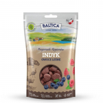 BALTICA Przysmaki region&oacute;w Turkey with forest fruits - dog treat - 100g