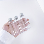 10 vnt. skaidrūs plastikiniai buteliukai su aliuminio dangteliu , 30 ml