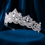 Eleganti&scaron;ka sidabrinė tu&scaron;čiavidurė tiara nuotakoms ir vakarėliams. Rivex