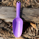 Ergonomi&scaron;kas PVC sodo kastuvas su dirvos skale., Violetinė
