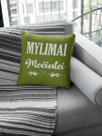 Dekoratyvinė pagalvė &bdquo;Mylimai močiutei&ldquo;, chaki