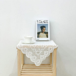 Vintage boho staltiesė, balta nėriniuota megzta staltiesė, vinilinė dekoracija vestuvėms, kvadratinė (120 x 120 cm)