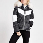 Striukė moterims su dirbtiniu kailiu ir gobtuvu River Island, 36