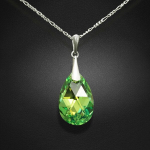 Sidabrinis kaklo papuo&scaron;alas moterims DiamondSky &bdquo;Baroque (Peridot AB)&ldquo; su Swarovski kristalais