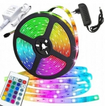 RGB LED juosta 5m su maitinimo &scaron;altiniu ir nuotolinio valdymo pulteliu