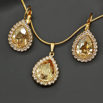 Papuo&scaron;alų rinkinys moterims su Swarovski kristalais DiamondSky celestial drop