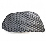 Mercedes-Benz W205 priekinio bamperio apatinės grotelės kairės pusės originalios A2058850723