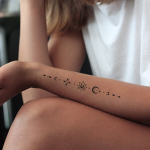 Vandeniui Atsparus Realisti&scaron;kas Laikinas Tatuiruotės Lipdukas Lotus Mėnulis.
