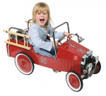 Metalinis gaisrinis automobilis su pedalais.