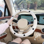 Stilingas juodas langelių vairo gaubtas automobiliams